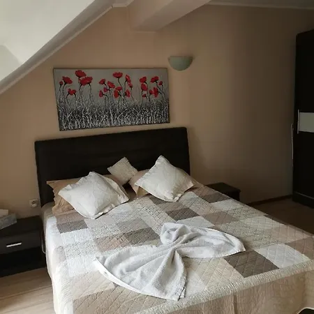 Appartement Емилия *